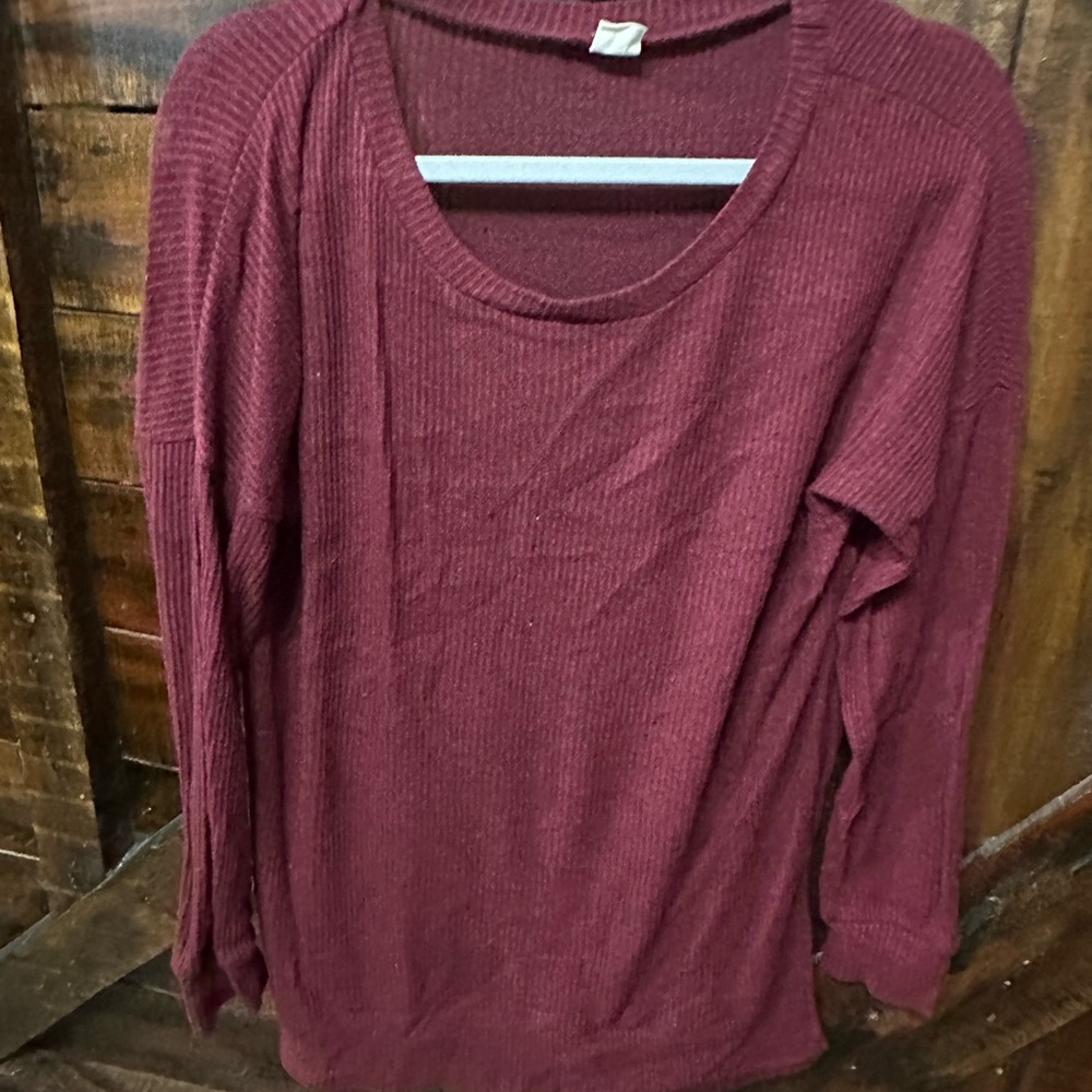Women's Burgundy Sweatshirt